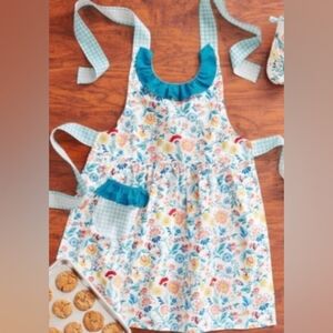 Pioneer Woman Floral Ruffle Apron